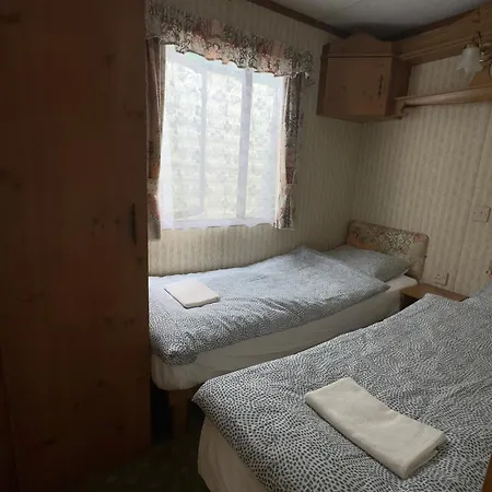 Alojamento de Turismo Selvagem Helove Karoliny *
